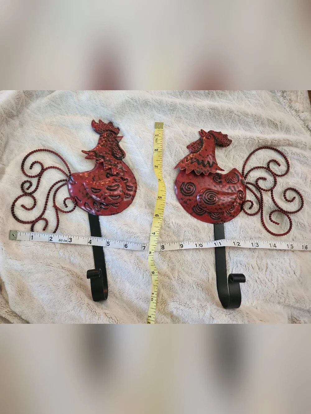 Rustic Red Rooster Wall Hooks From Avon - Decorative Home Accent